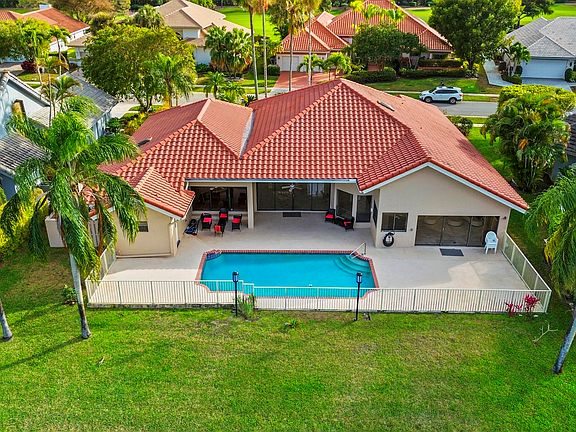 2nd image of 10747 Stonebridge Boulevard