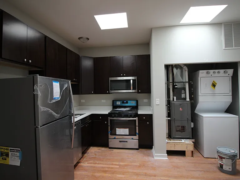 4208 N Milwaukee Ave #2F — Photo 6