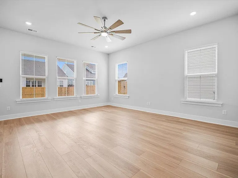 88 French Garden Cir — Photo 9
