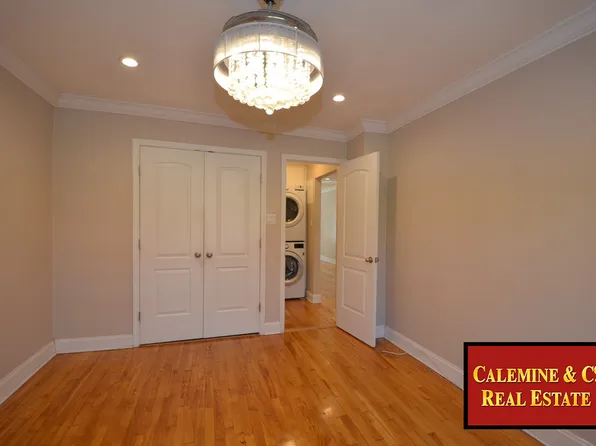 1087 Shore Parkway image 9 of 13