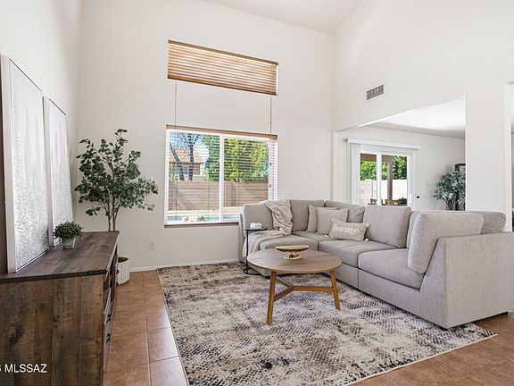 5th image of 2631 W Desert Brook Ct