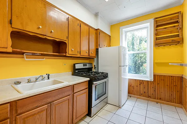 Sold by Compass | media 16