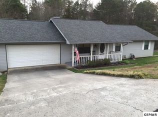 423 White Oak Cir, Kodak, TN 37764