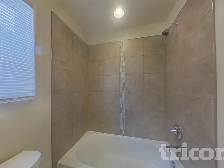 10943 Zealand Dr — Photo 14