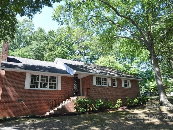 103 Sunset Dr, Chester, SC 29706