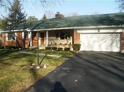 1st image of 9 Castle Dr