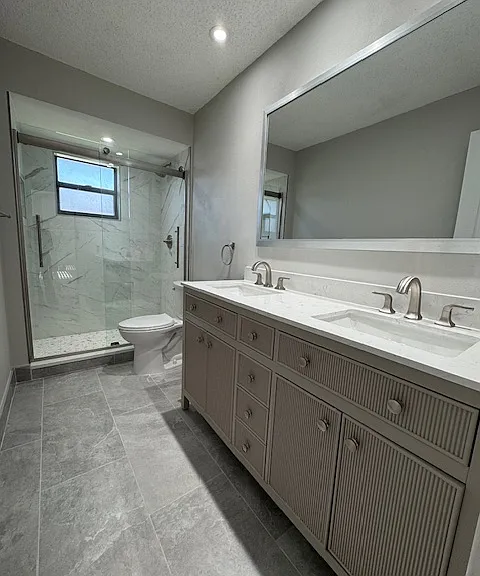 3905 Almeria Ave — Photo 12