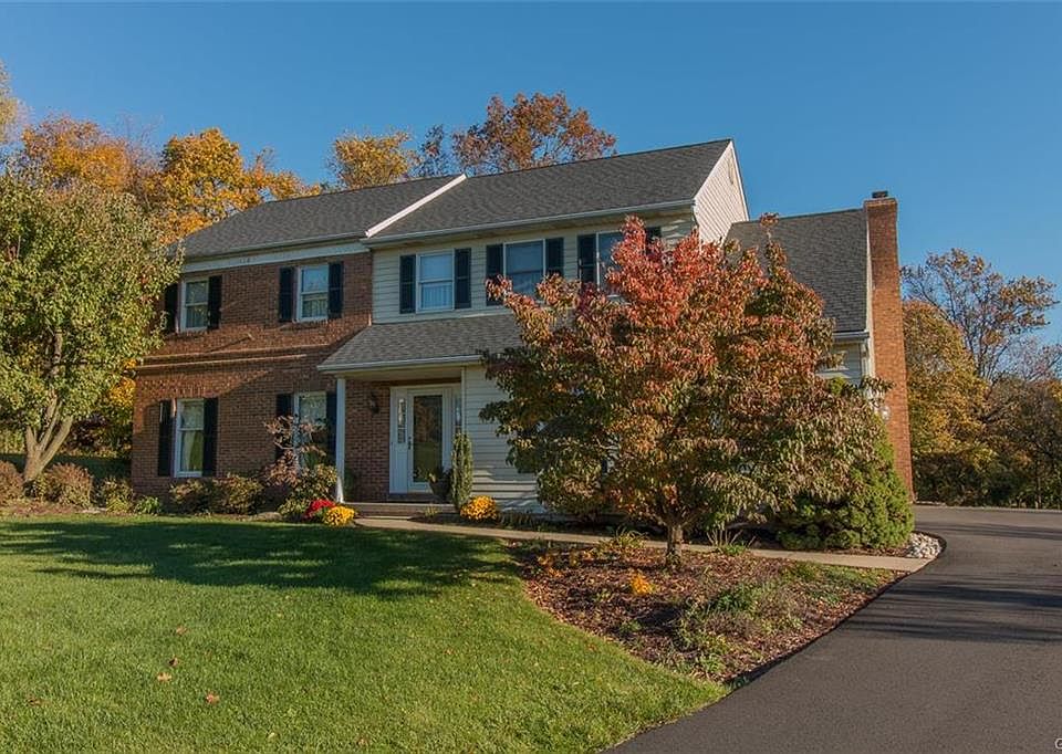 1st image of 968 Natalie Ln