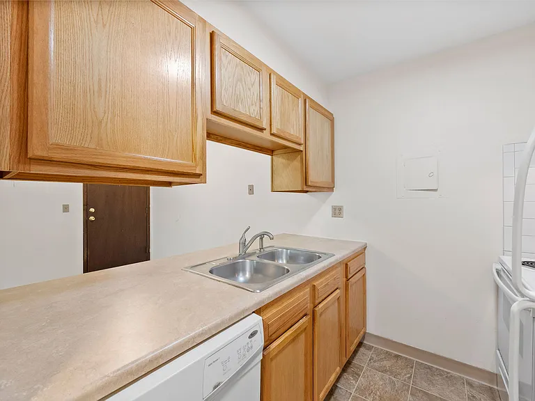 Kitchen with dishwasher