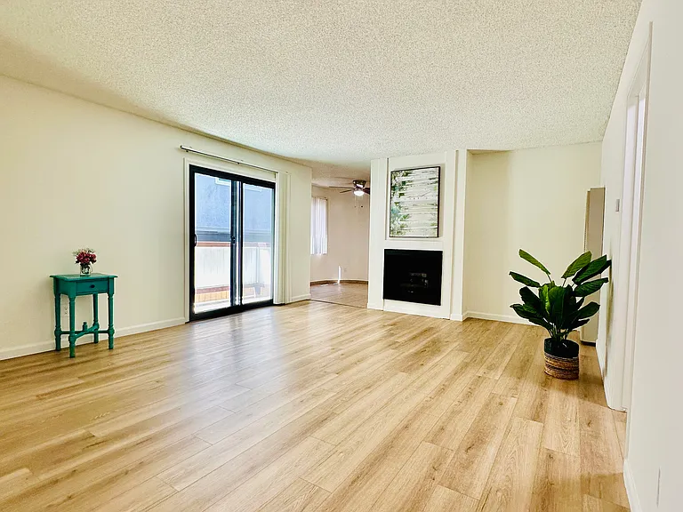 628 W Imperial Ave #203 — Photo 3