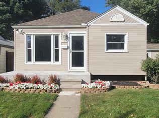 21611 Avalon St, Saint Clair Shores, MI 48080