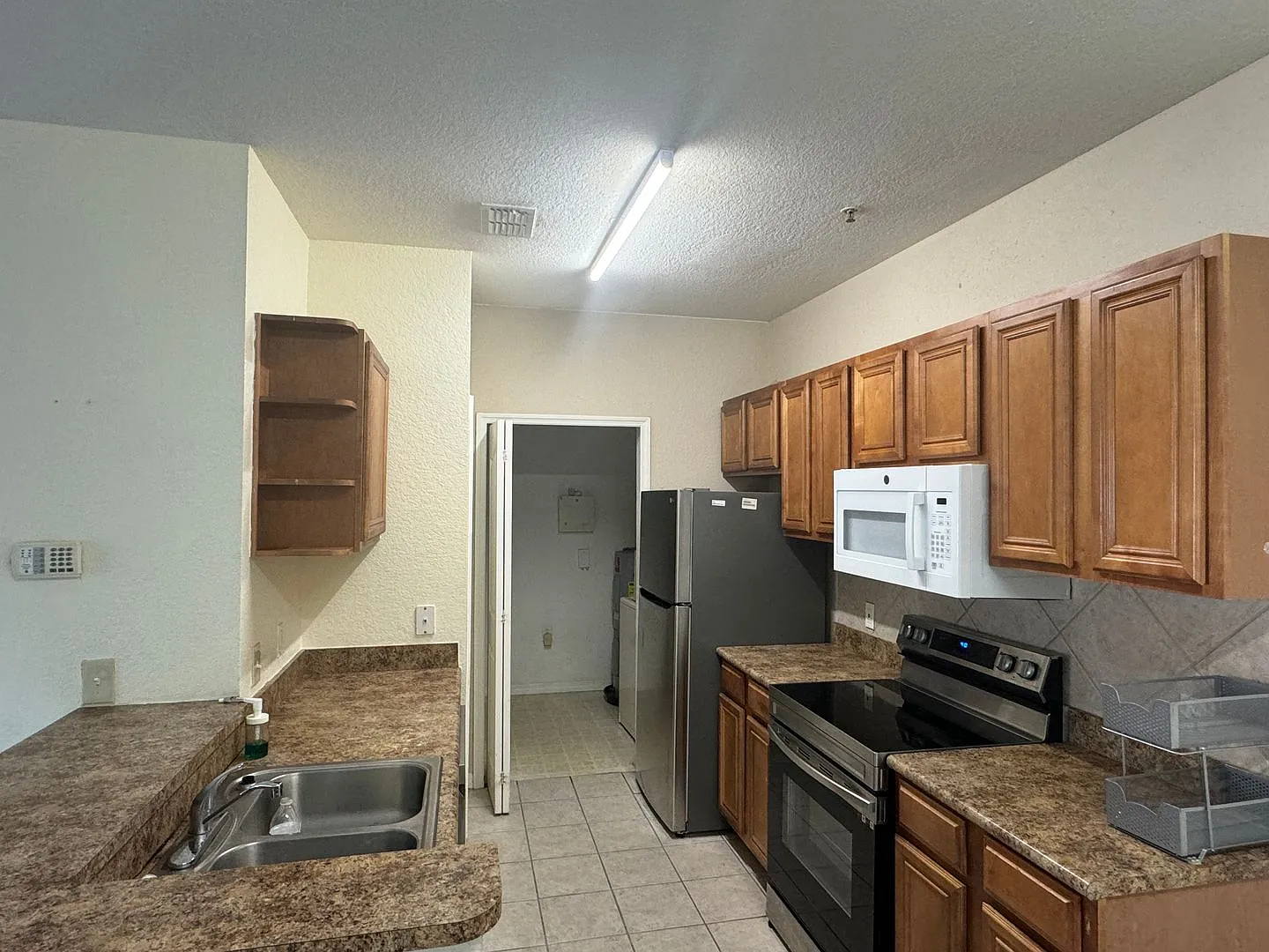 1 bed 1 bath condo in metrowest — Photo 4