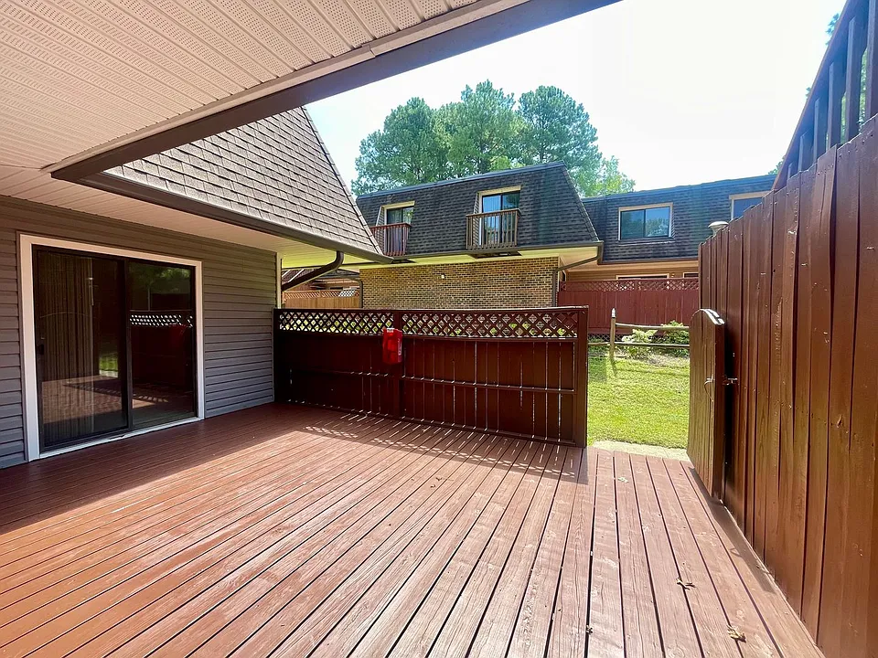 180 Summerwalk Cir