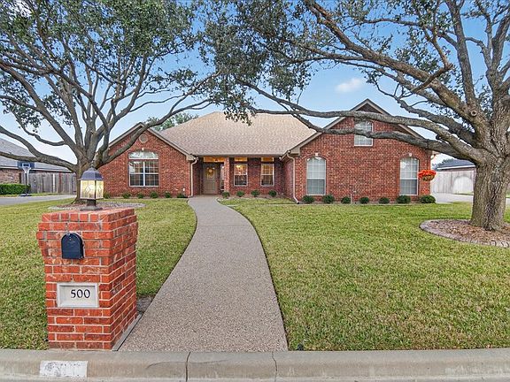 3rd image of 500 Moss Hill Rd