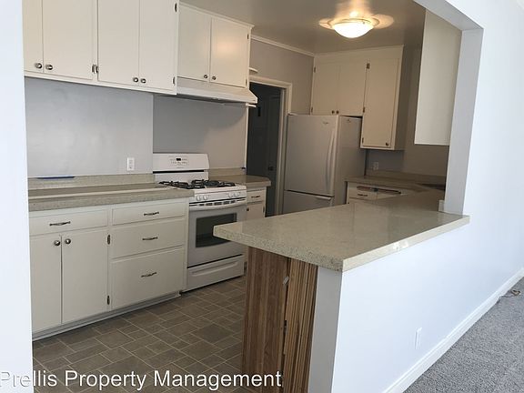 5th image of 1018 N Kenwood St