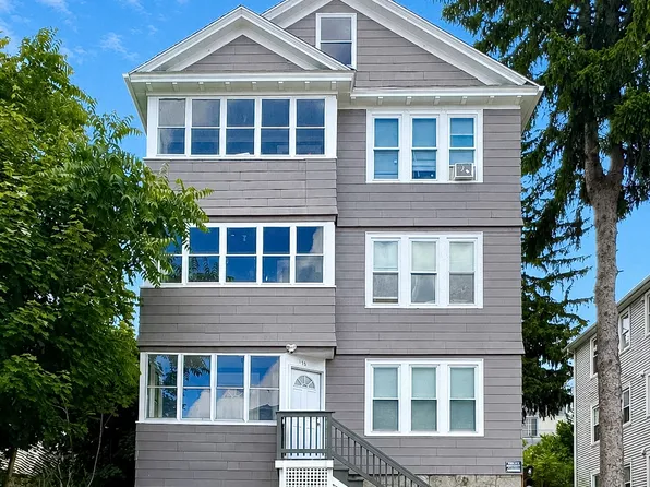 113 Sterling St Floor 1, Worcester, MA 01610