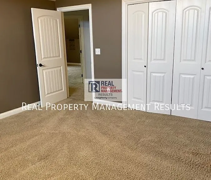 9399 Millicent Ct — Photo 23