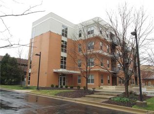 652 Emerson Rd APT 302, Saint Louis, MO 63141