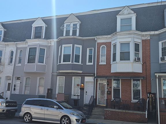 3rd image of 716 W Philadelphia St