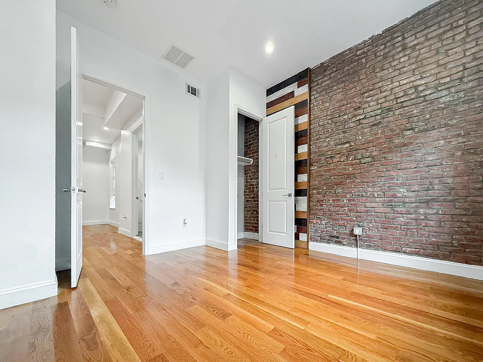 35 Furman Avenue — Photo 4