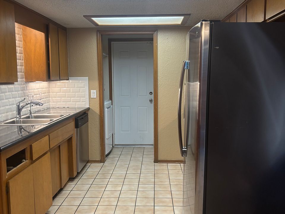 Kitchen view front the dinning area
