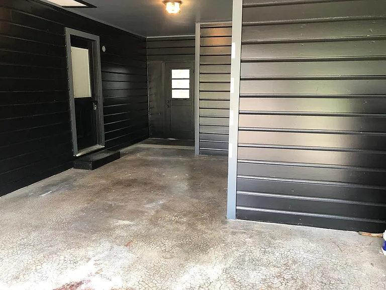 1409 Glenrose St — Photo 3