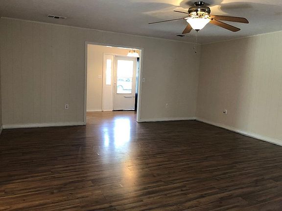 3rd image of 1534 Royal Palm Dr