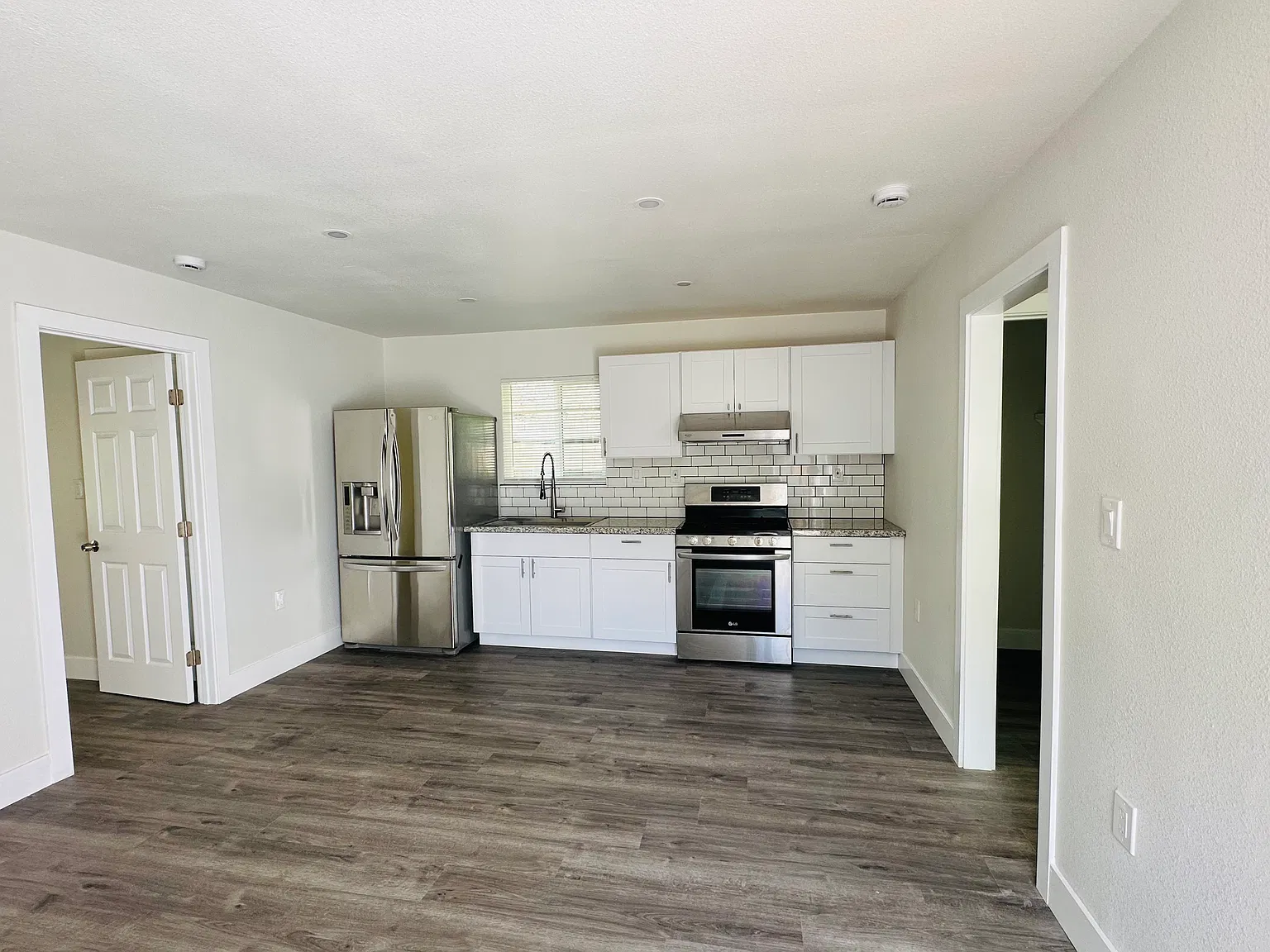 2 bed, 800 sqft, $1,495 — Photo 2
