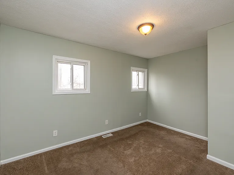 5030 Arch St — Photo 28