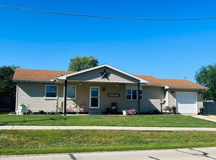 489 W Fort St, Farmington, IL 61531