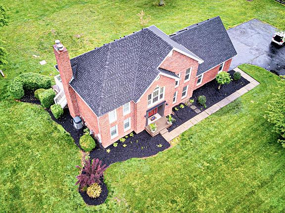 3rd image of 2112 Blakemore Ln