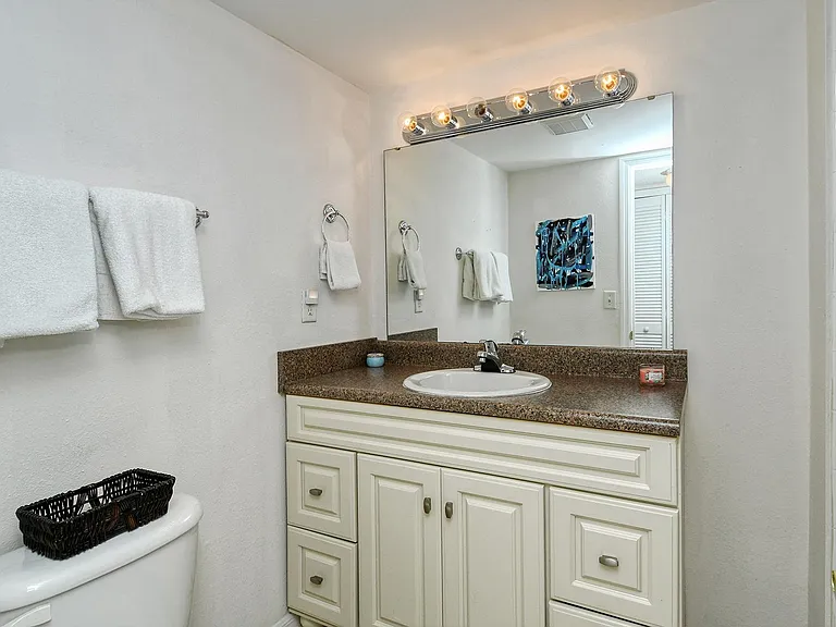 1877 Toucan Way #400 — Photo 24
