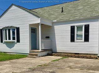 2302 Harrison Ave, Saint Albans, WV 25177
