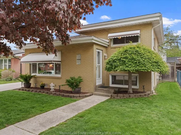 3574 Connaught Ave, Windsor, ON N9C 2B9