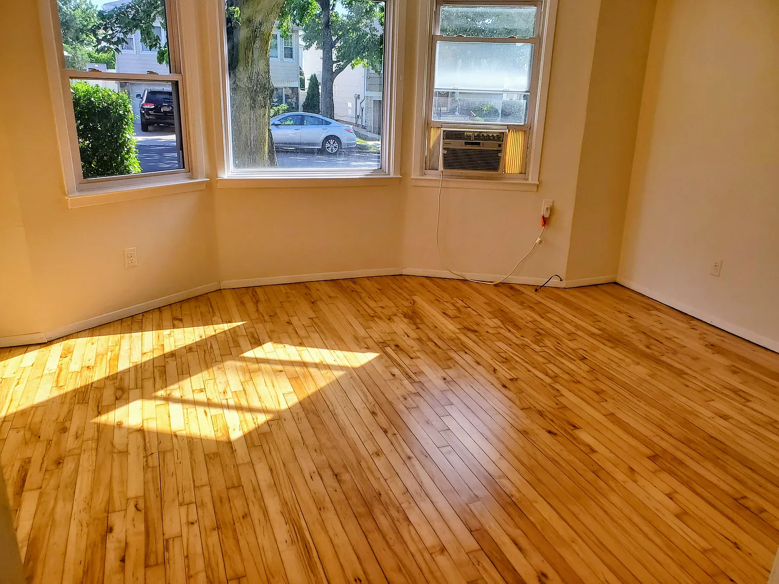 2 bed, 900 sqft, $2,150 — Photo 2