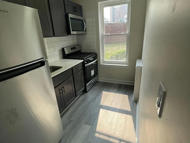 677 Park Ave #12-1A — Photo 1