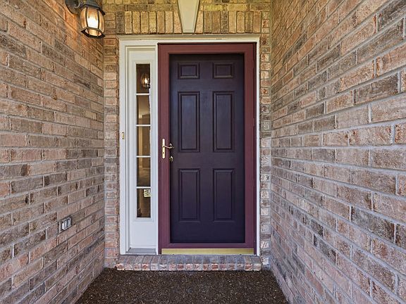 3rd image of 2320 Golden Oak Ct