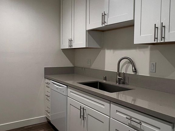 4th image of 1126 Grand Ave APT 5