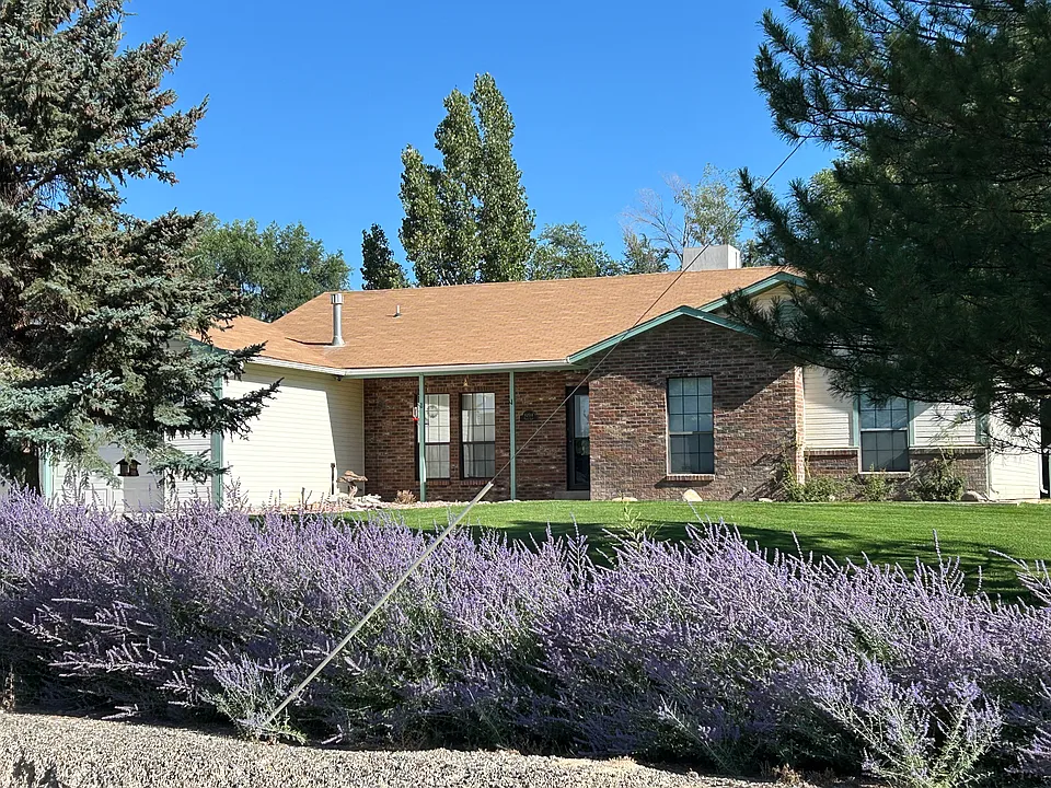 6104 Pryor Ln