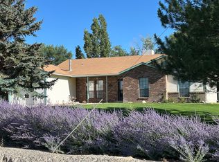 6104 Pryor Ln, Farmington, NM 87402