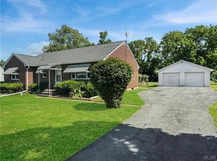 1665 Pleasant View Rd, Bethlehem, PA 18015