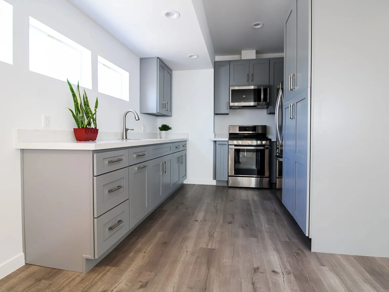 2 bed, 750 sqft, $2,600 — Photo 4