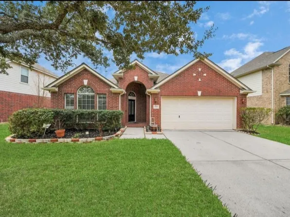2502 Suncreek Ln, Pearland, TX 77584