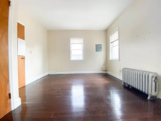 Rented by RealTegrity NY LLC | media 7