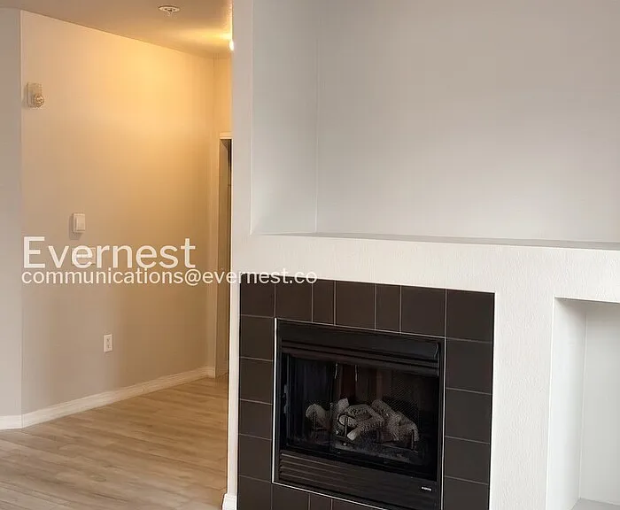 2133 Krisron Rd #E-105 — Photo 3