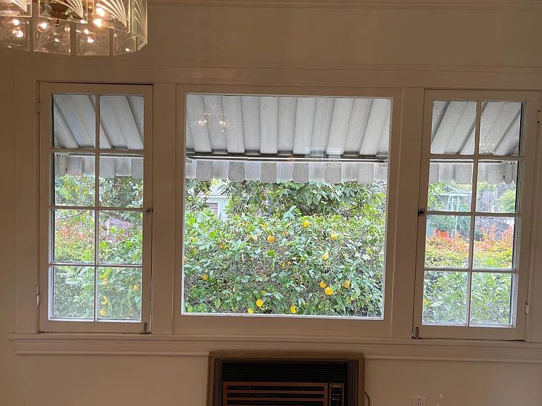 324 S Coronado St — Photo 9