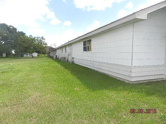 2nd image of 134 Della St