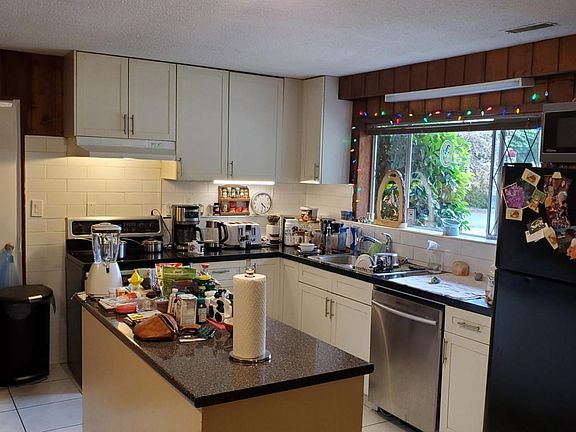 3rd image of 12704 107a Ave