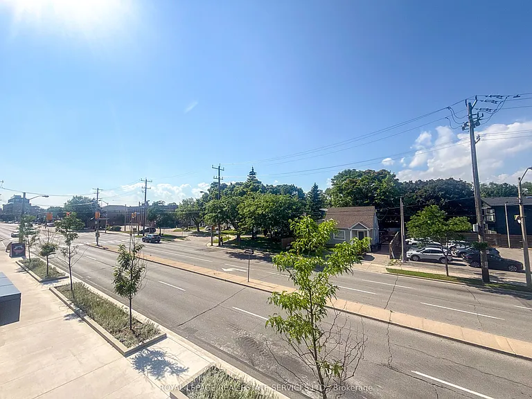 799 The Queensway #105 — Photo 13