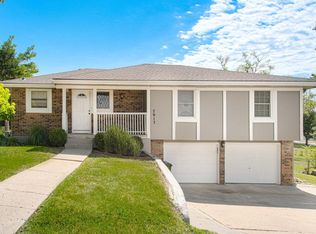 7917 Westridge Rd, Raytown, MO 64138